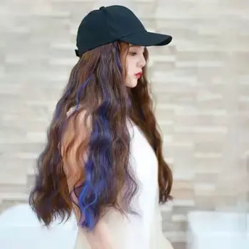 Женская повседневная черная бейсболка с серо-голубыми длинными вьющимися волосами вместе