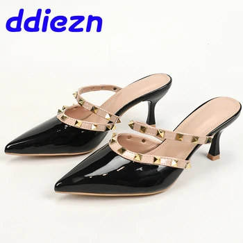 Роскошные женские туфли-лодочки на каблуках слайды женская обувь неглубокая мода заклепки с острым носком обувь на высоких каблуках женские мюли обувь 2024