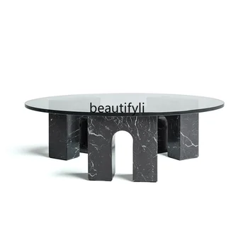 Скандинавские дизайнеры рекомендуют светлый круглый чайный столик из натурального мрамора из закаленного стекла для гостиной